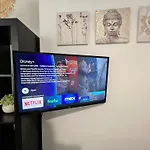 Modern Double Room With Fire Tv
