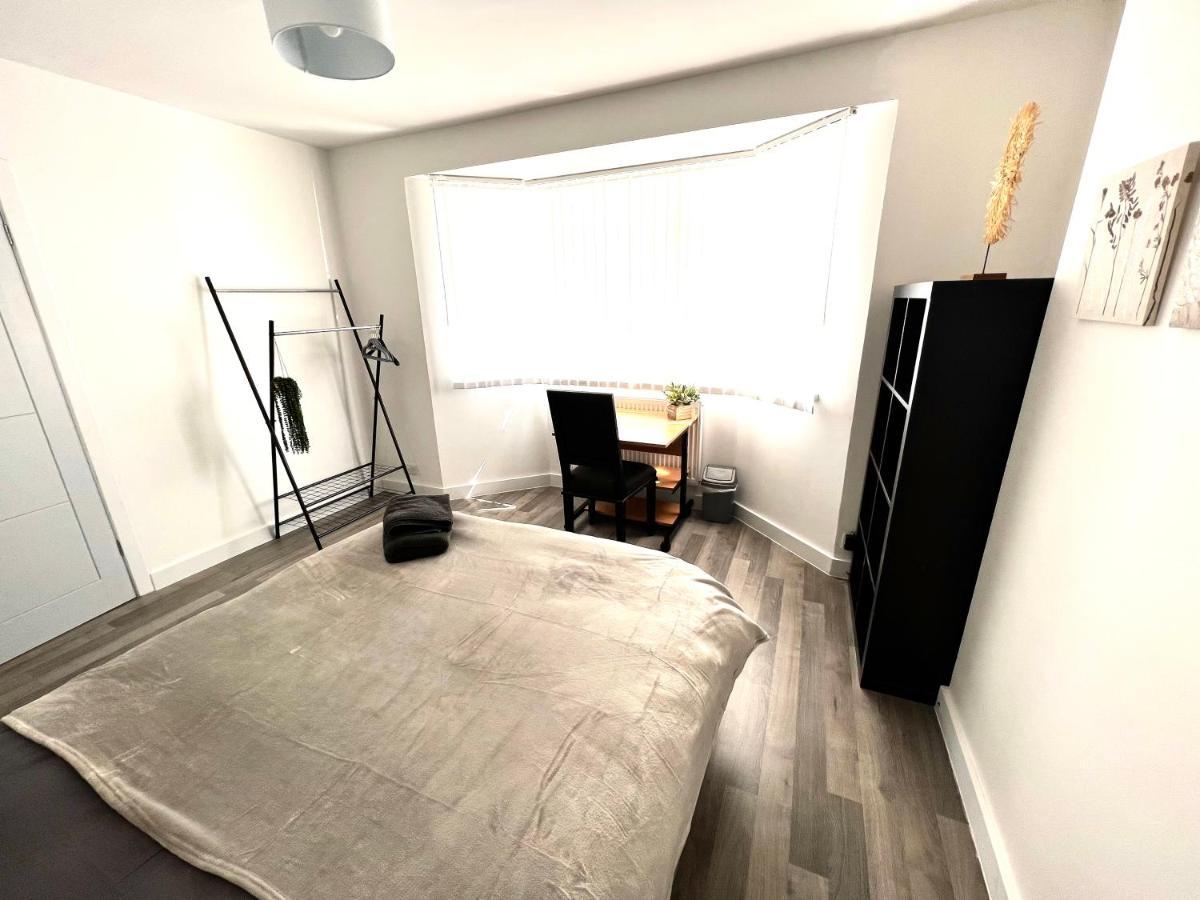 Modern Double With Fire Tv * Londra